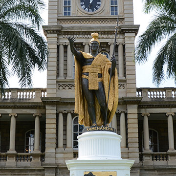 Statue of King Kamehameha at Aliiolani Hale. 