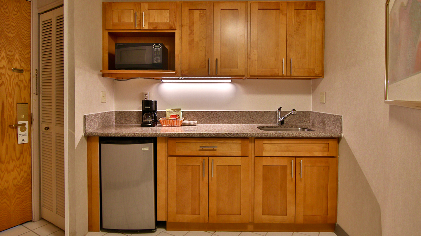 Business Suite Deluxe Ocean View Kitchen