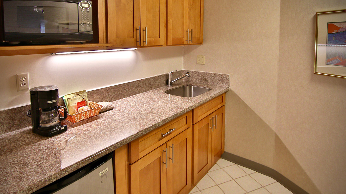 Business Suite Deluxe Ocean View Kitchen