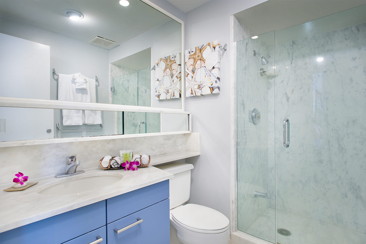 Studio Garden View Bathroom